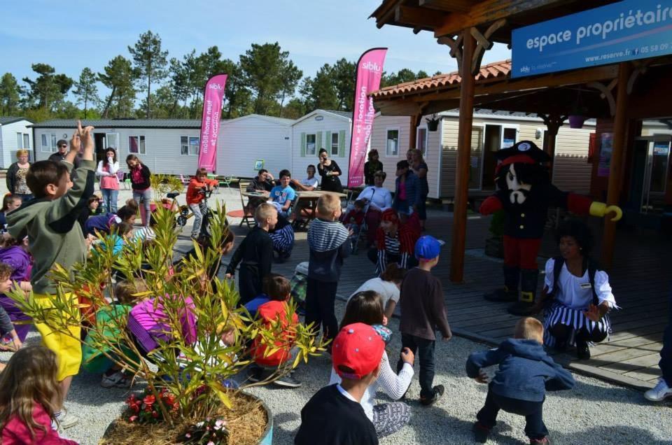 Bungalows En 3Ch 8 Couchages 732 Ou 4Ch En 10 Couchages 828 Ocean Campsite 4*